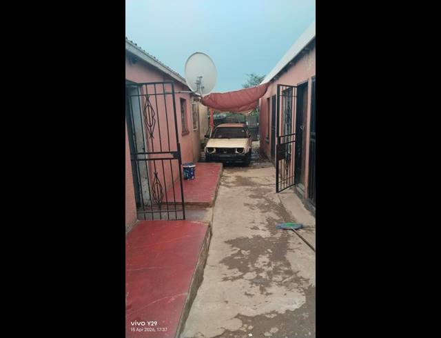 10 BEDROOM HOUSE FOR SALE IN TEMBISA
